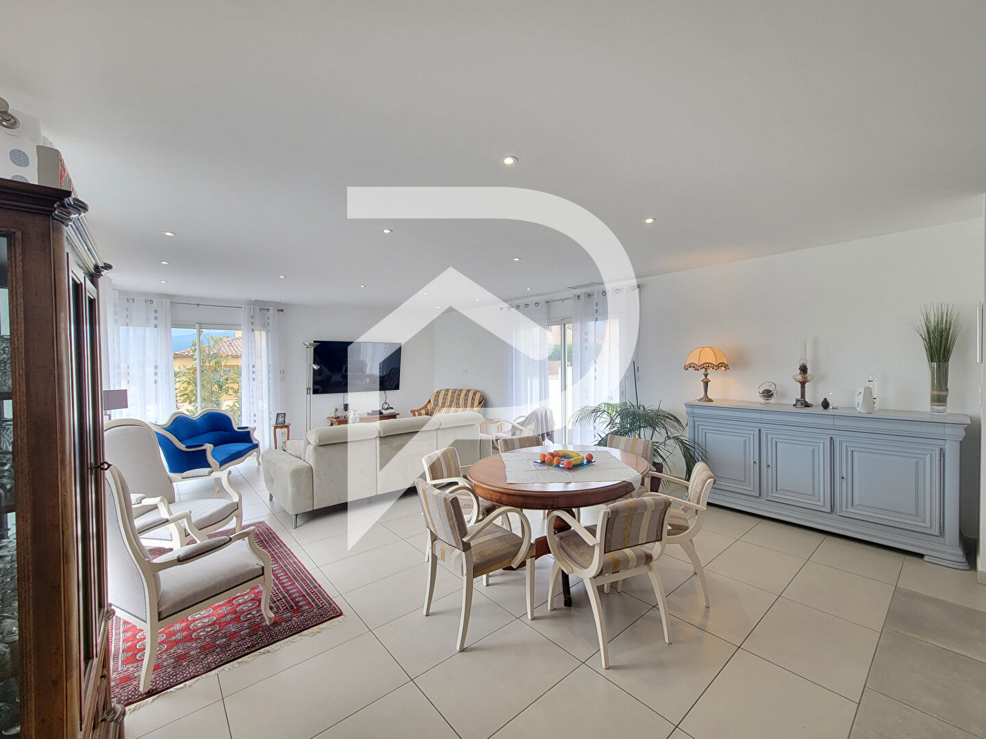 Agence immobilière de 
 Stephane Plaza Immobilier Latour Bas Elne (Prochainement) - Stephane Plaza Immobilier Latour Bas Elne 
