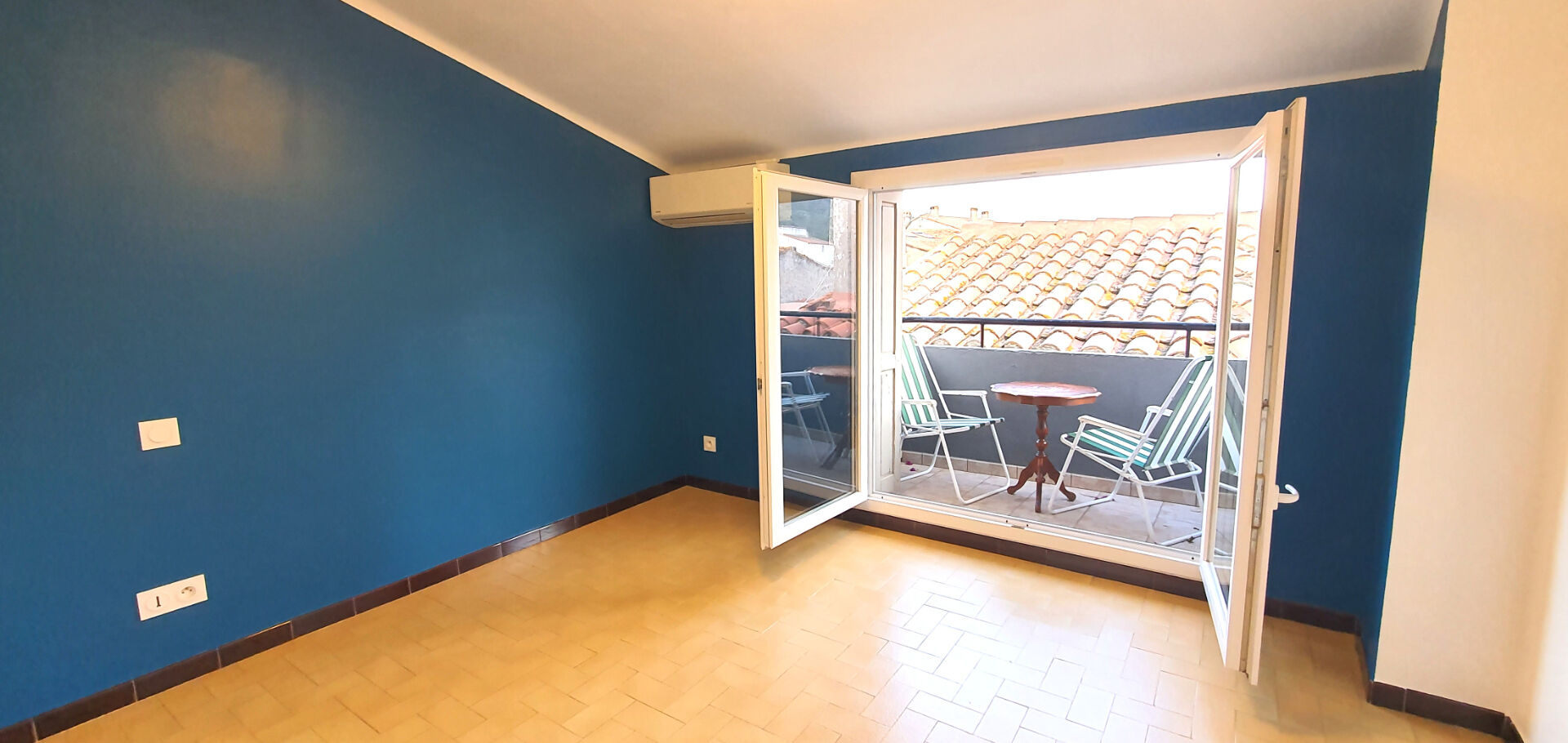 Photo SOREDE - Maison de Village en 3 faces avec balcon vue sur les Albères image 6/6