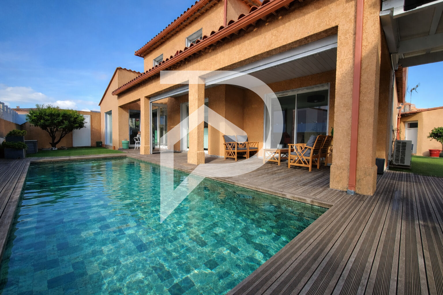 Agence immobilière de 
 Stephane Plaza Immobilier Latour Bas Elne - Stephane Plaza Immobilier Argelès sur Mer 
