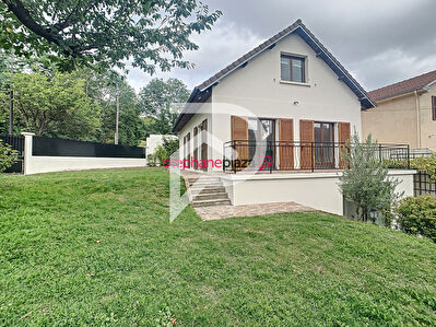 Maison a louer rueil-malmaison - 4 pièce(s) - 105 m2 - Surfyn