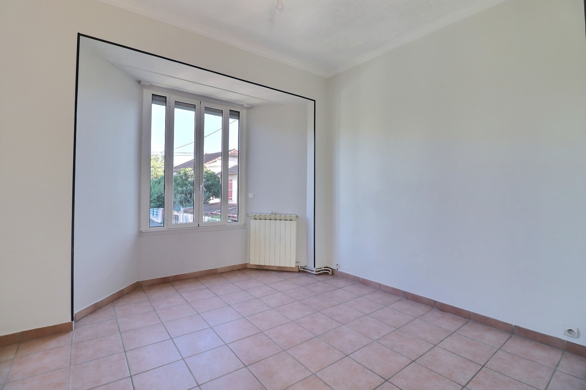 A louer Maison la valentine Marseille 11 T2 40m2 + véranda ...