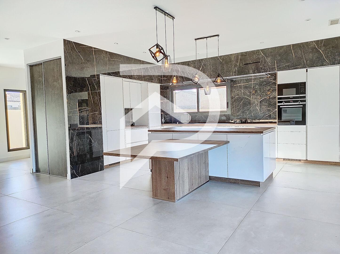 Photo Maison à vendre Allan 5 pièce(s) 165 m2 image 3/6