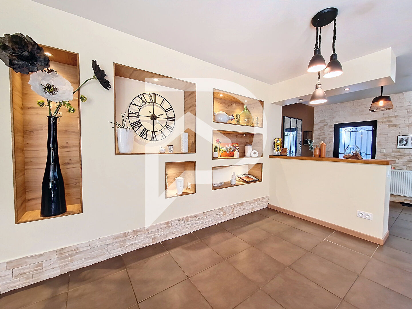 Photo Maison à vendre Montélimar 4 pièce(s) 149 m2 image 1/6