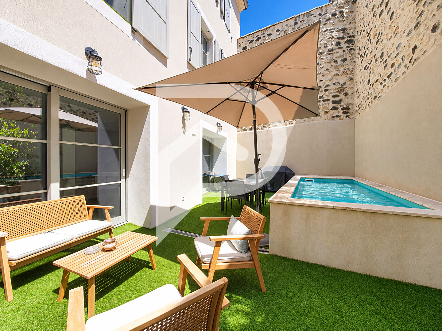 Maison à vendre Le Teil 8 pièce(s) 237 m2