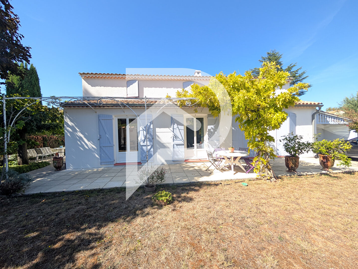 MONTFERRIER - Maison familiale cossue de 160m² avec piscine parfaitement entretenue