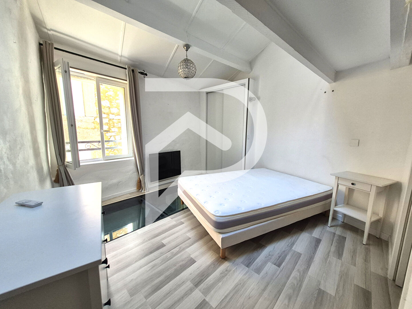 Photo COMBAILLAUX -MAISON DE VILLAGE RENOVEE ! image 3/6