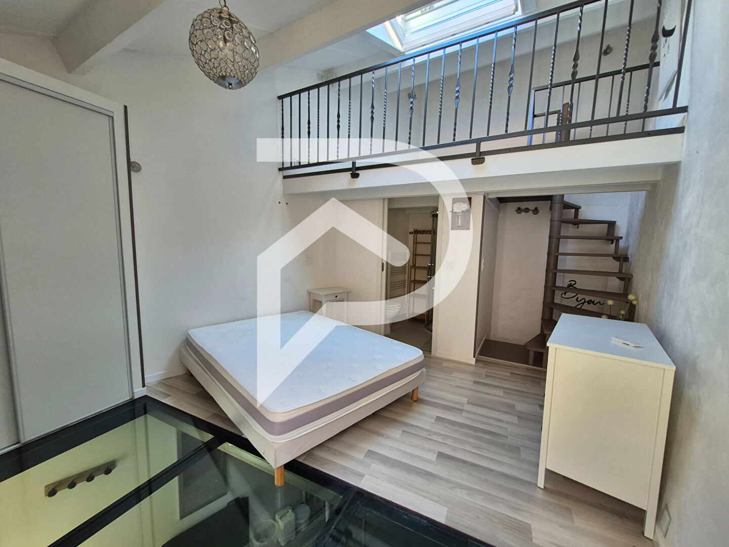 Photo COMBAILLAUX -MAISON DE VILLAGE RENOVEE ! image 4/6