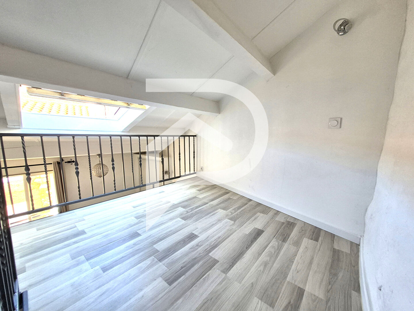 Photo COMBAILLAUX -MAISON DE VILLAGE RENOVEE ! image 6/6