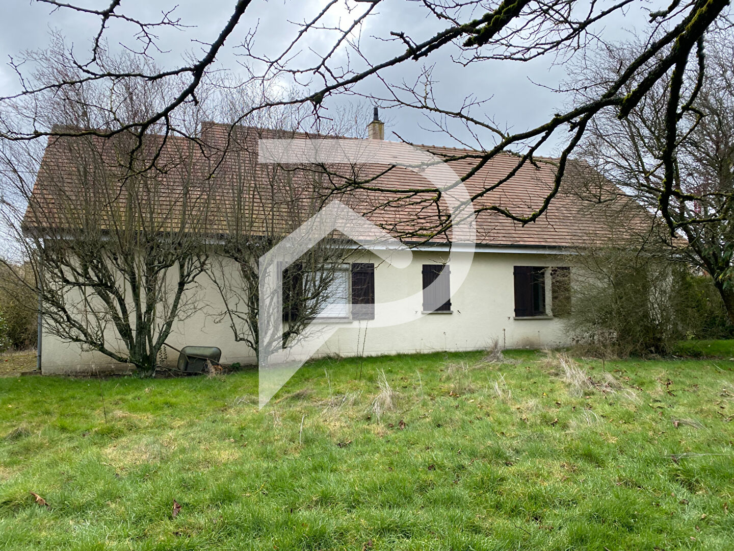 MAISON PLAIN PIED CENTRE VILLE LAIGLE