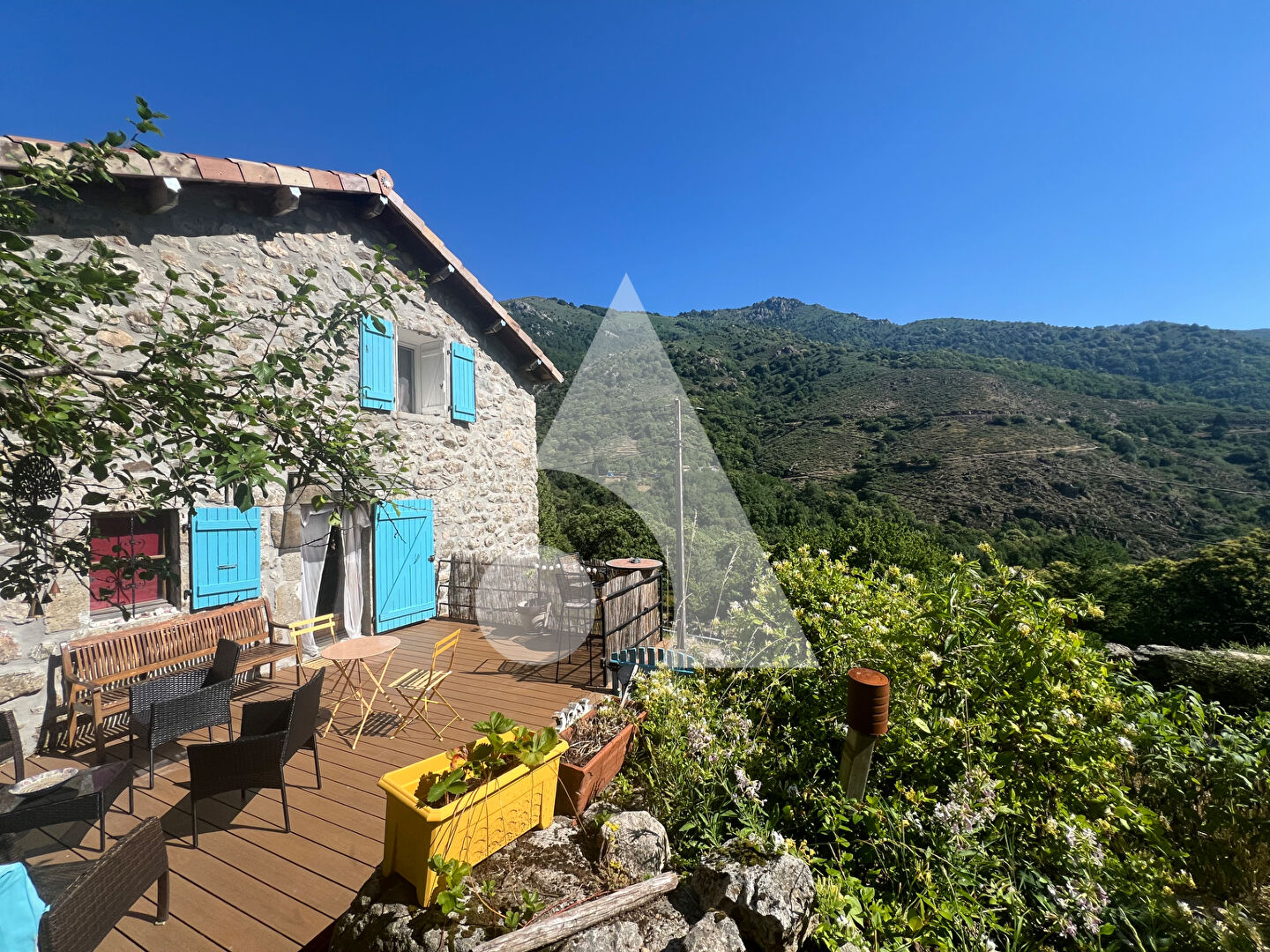 Authentique maison en pierre de 96 m²