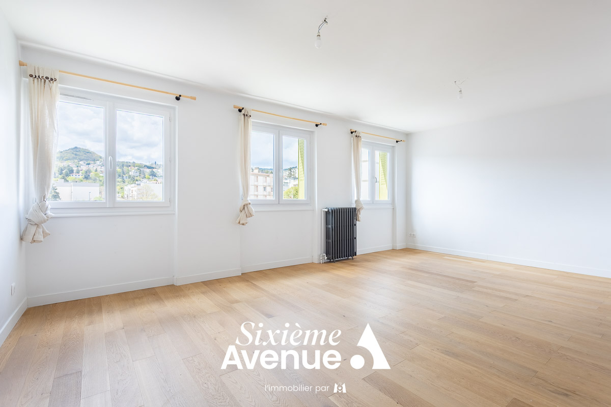 Agence immobilière de Stéphane Plaza Immobilier Riom - Clermont Ferrand - Issoire - Stéphane Plaza Immobilier Clermont-Ferrand