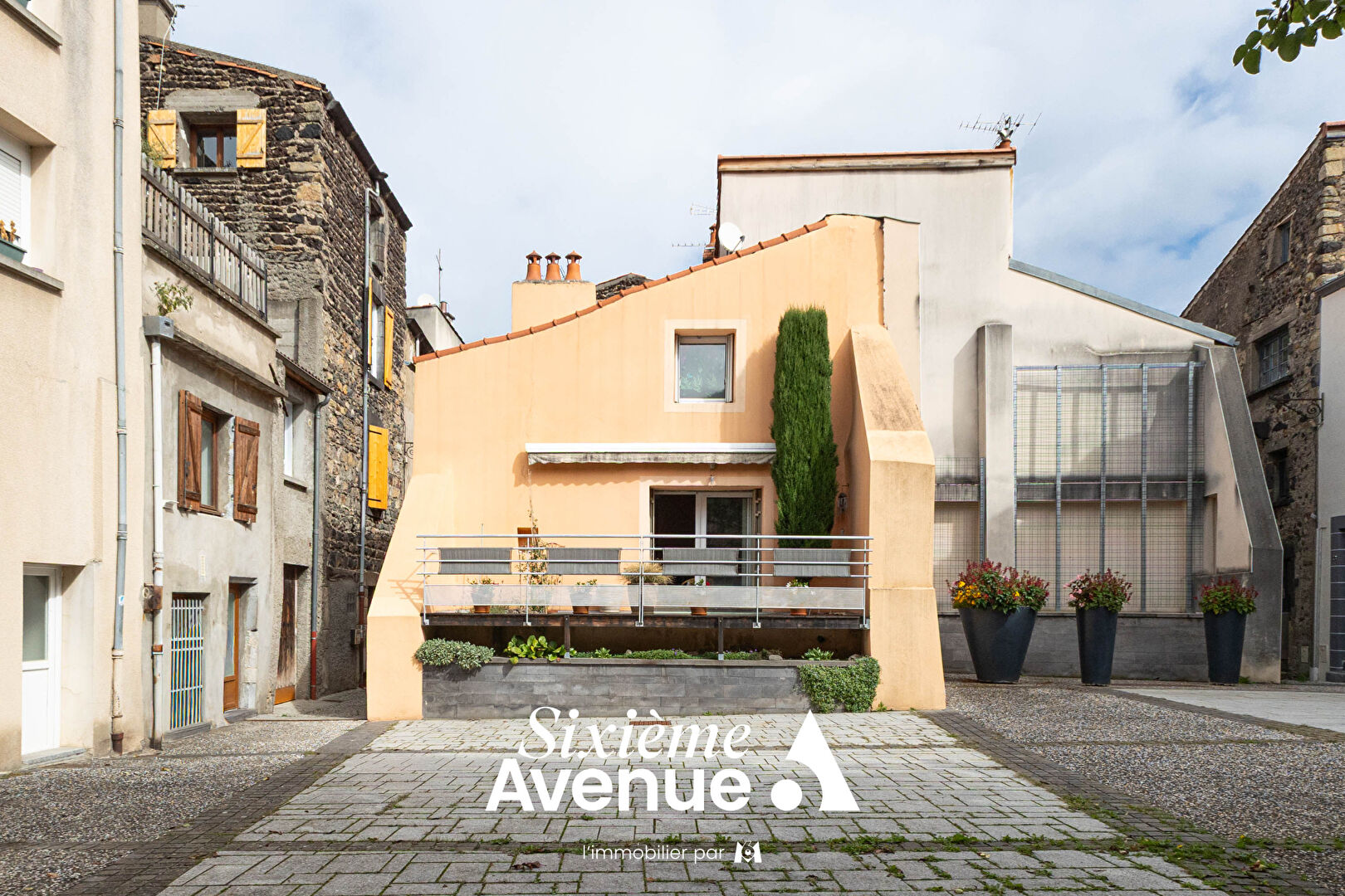Agence immobilière de Stéphane Plaza Immobilier Riom - Clermont Ferrand - Issoire - Stéphane Plaza Immobilier Clermont-Ferrand