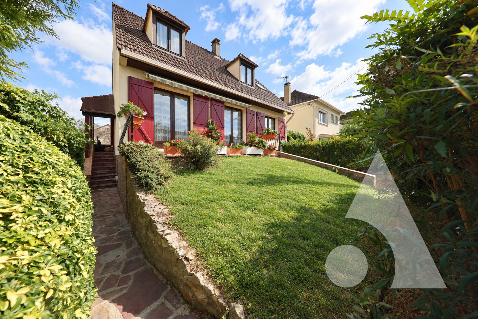 Maison 6 pièces, 4 chambres - Secteur Plateau