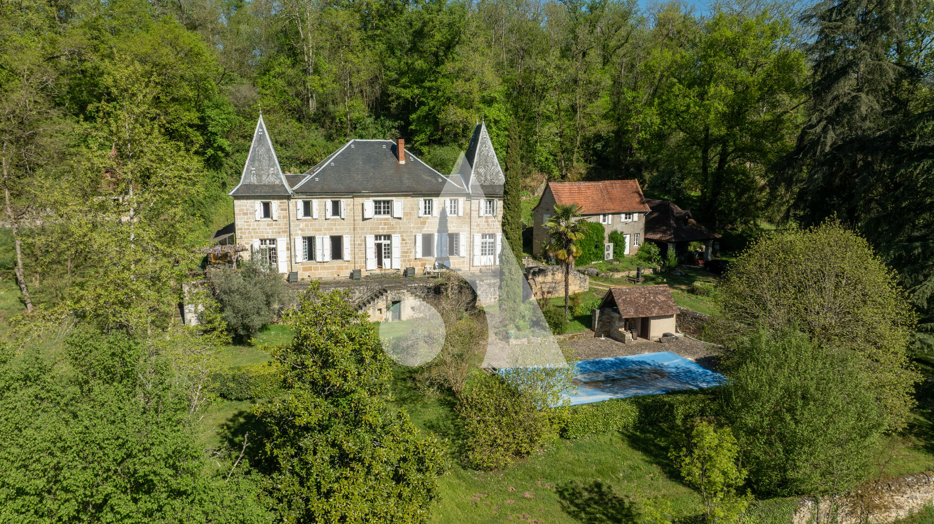 Demeure de prestige Figeac 16 pièce(s) 333 m2