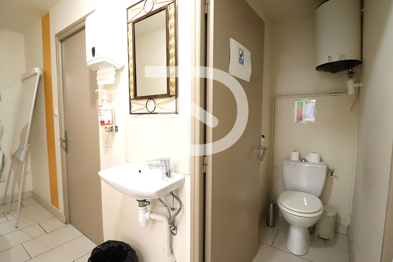 Photo Immeuble Lisle Sur Tarn 210 m2 avec terrasse de 100m² image 3/6