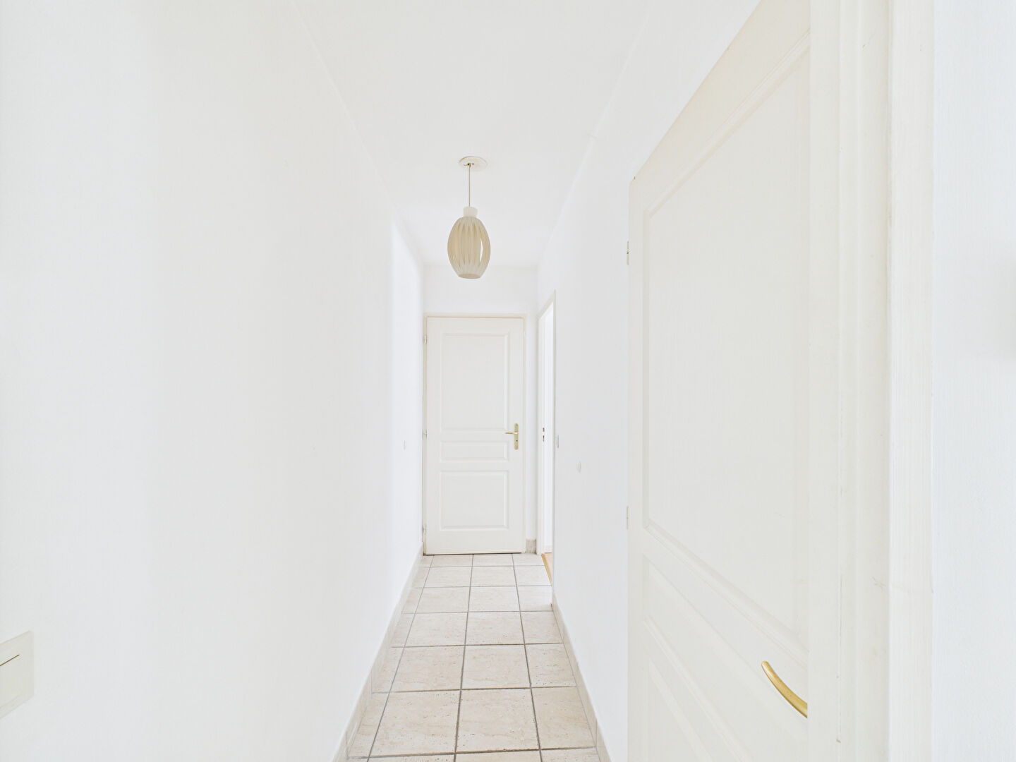 Photo APPARTEMENT T3 EN REZ DE JARDIN AVEC CAVE ET GARAGE DANS RESIDENCE PRISEE AVEC PISCINE SITUE A BOURG LES VALENCE 26500 image 6/6