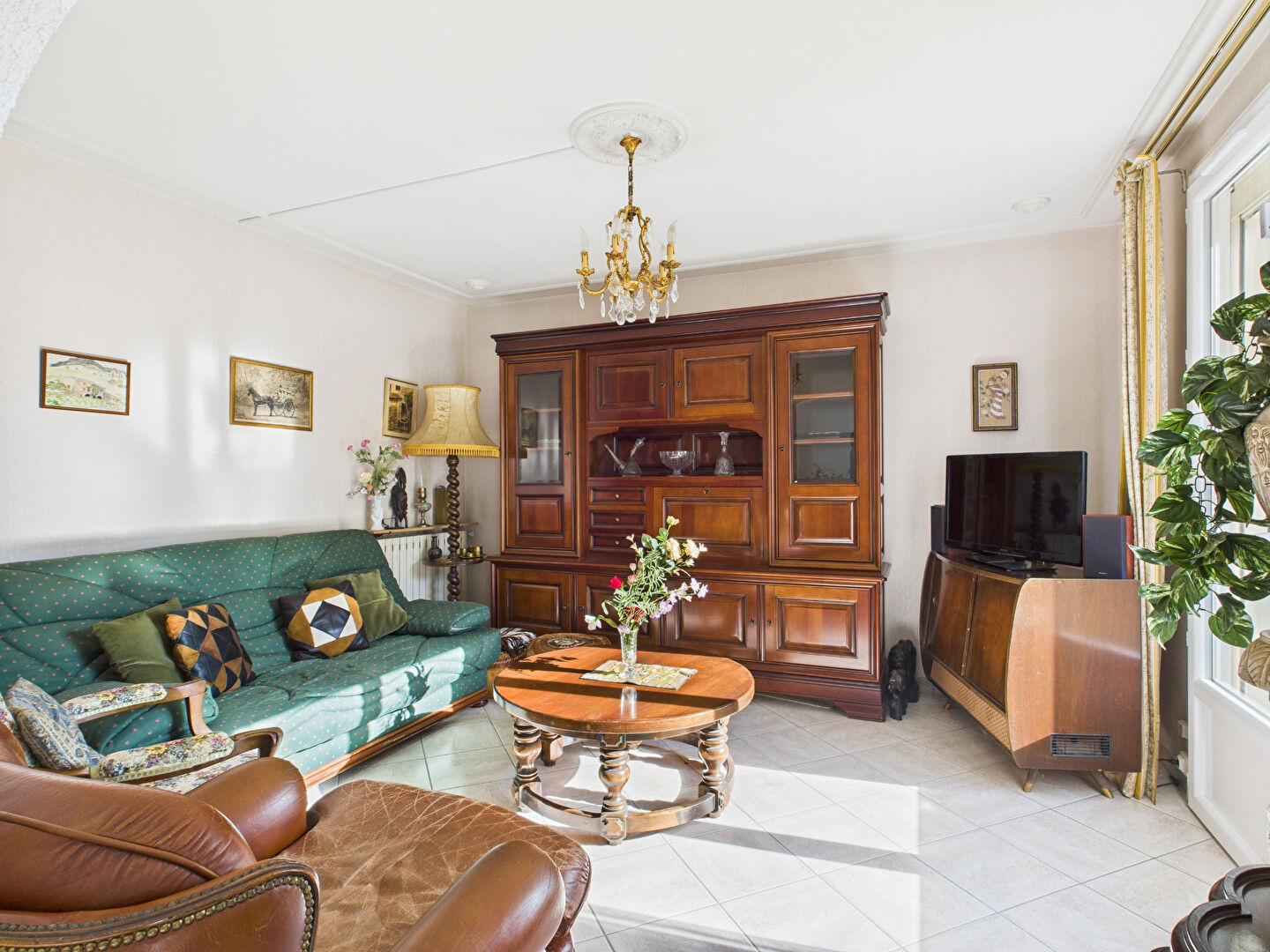 Photo Maison avec garage et cave. Idéal investisseurs ou primo-accédants image 2/6