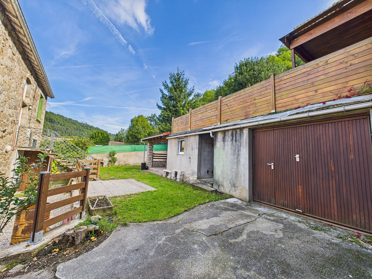 Maison en pierre à Mariac