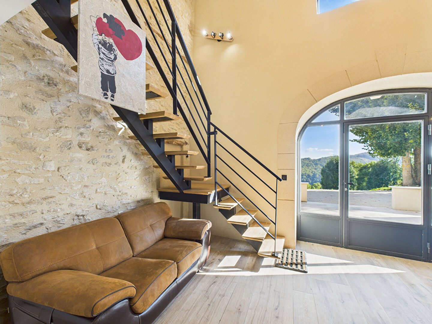 Photo MAISON DE CARACTERE  SUR 2 HECTARES 450m²  AVEC GITES 26120 CHABEUIL image 2/6