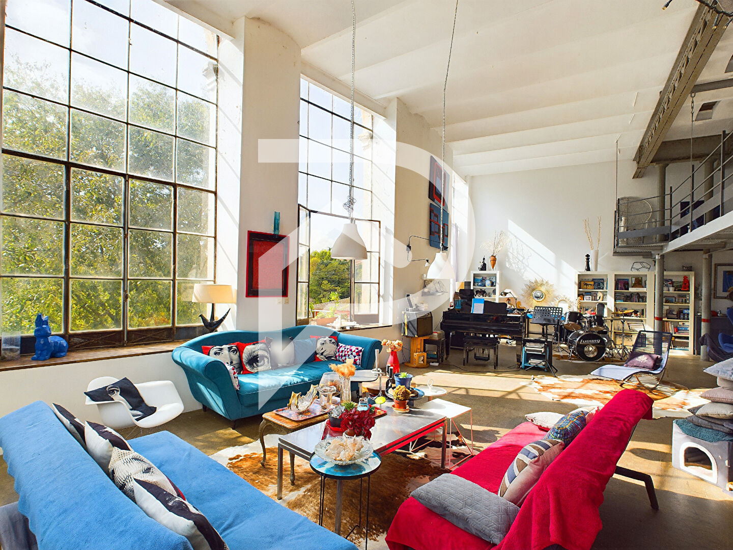 Photo LOFT de 245m²  SUR 3 PLATEAUX D'ANS UNE ANCIENNE FILATURE  SUR PARCELLE DE 968M² SITUE A VILLENEUVE DE BERG 07170 image 1/6