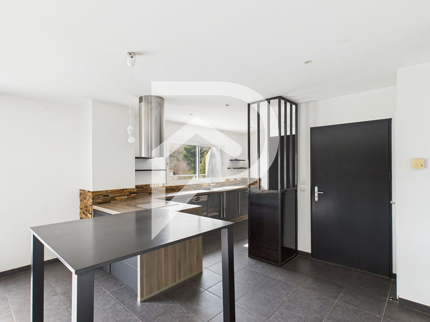 Photo APPARTEMENT CLIMATISE !  T3. GRANDE TERRASSE 33m² . GARAGE BOX. CHATEAUVERT 26000 VALENCE image 5/6