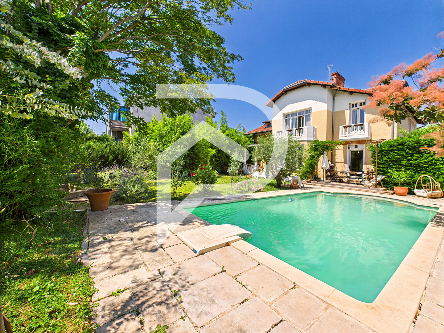 Photo Maison bourgeoise 220 M2 avec piscine et un atelier indépendant image 2/6