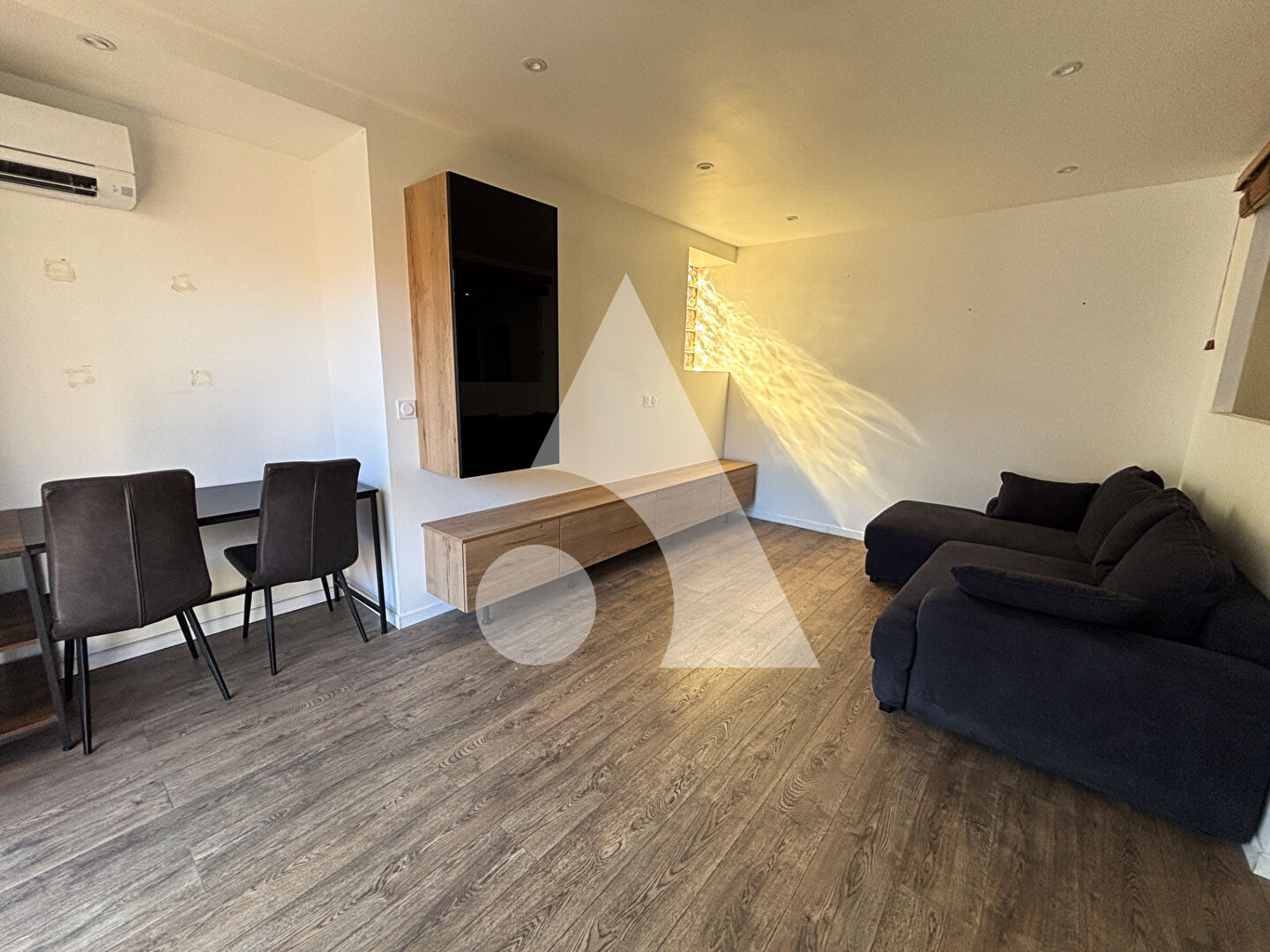 Photo À louer - Appartement T4 meublé à Valserhône (centre-ville) image 2/6