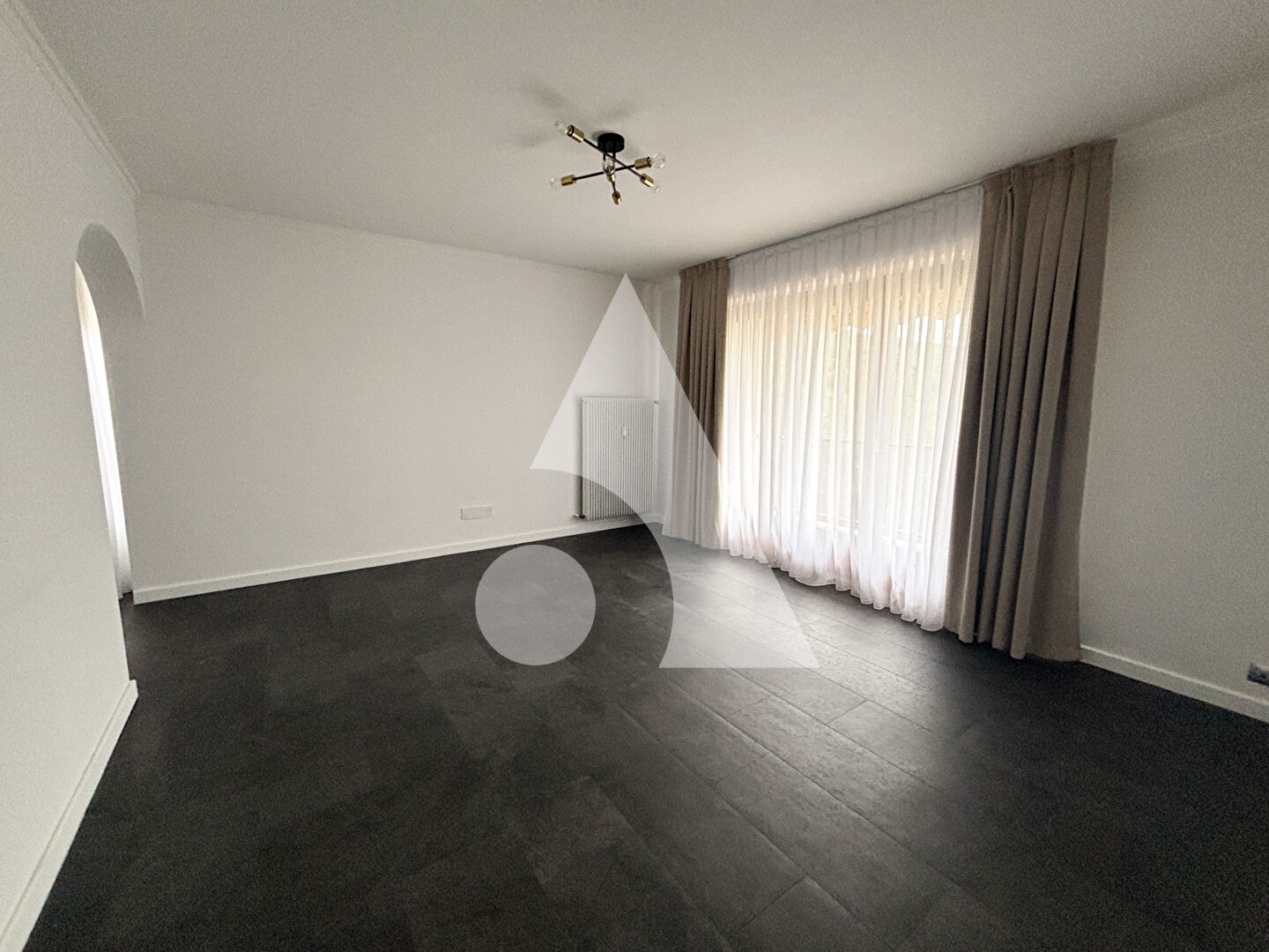 Photo A louer - Grand appartement T4 de 100 m² - Valserhône (01200) image 2/6