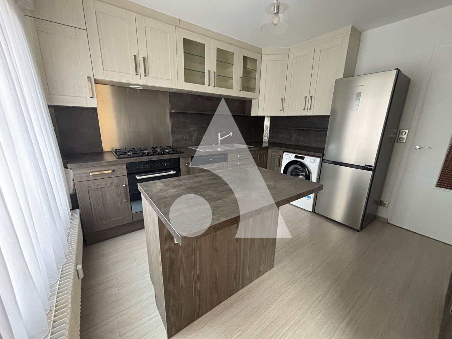 Photo A louer - Grand appartement T4 de 100 m² - Valserhône (01200) image 3/6