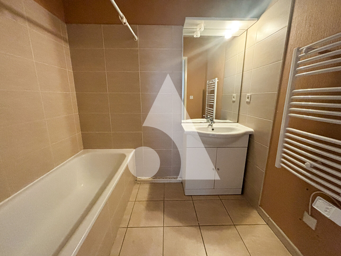 Photo A louer - Appartement T2 bis non meublé de 53 m² - Valserhône (01200) image 6/6