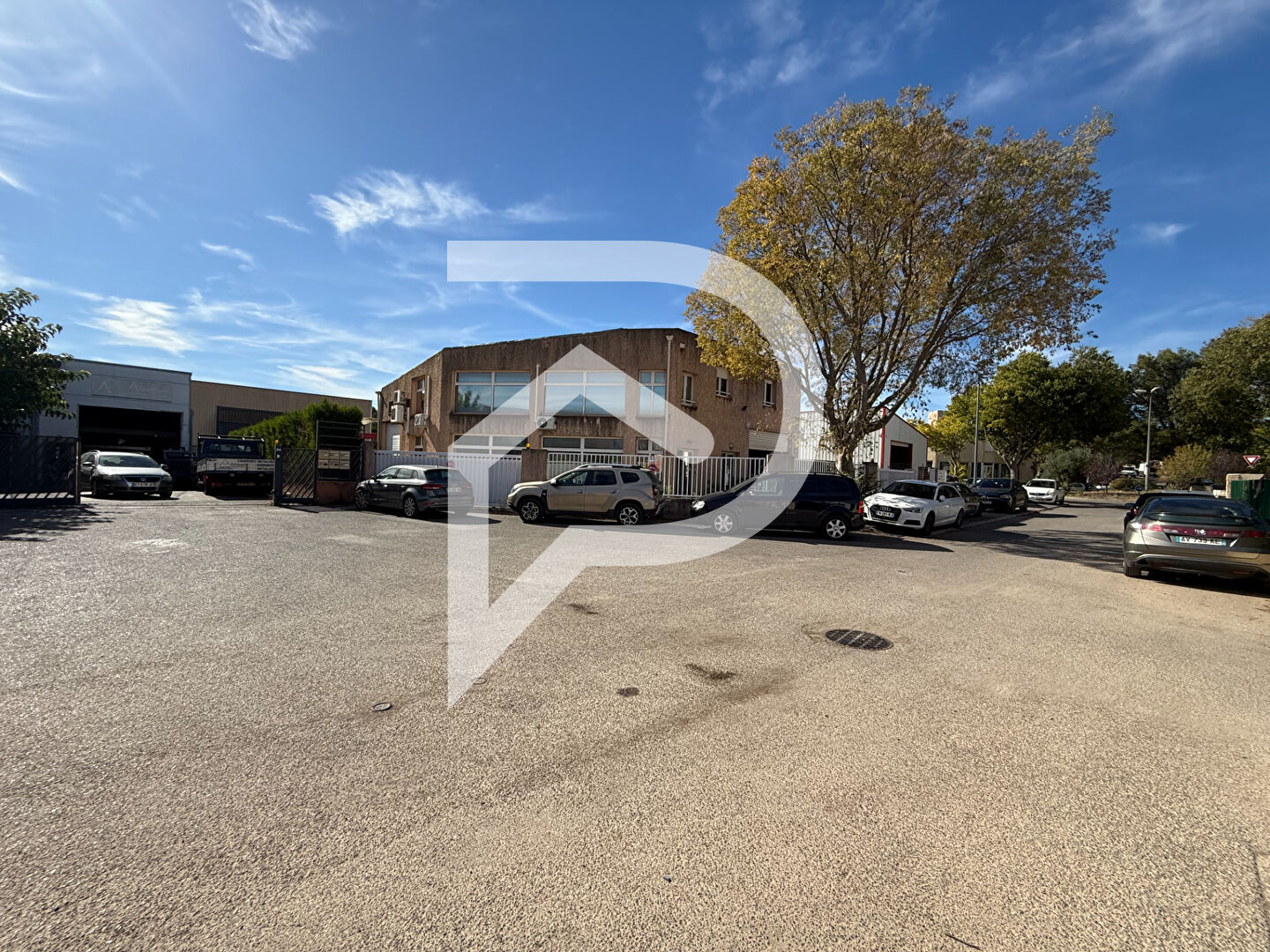 Photo LOCATION 58m2 DE BUREAUX GARDANNE image 3/6