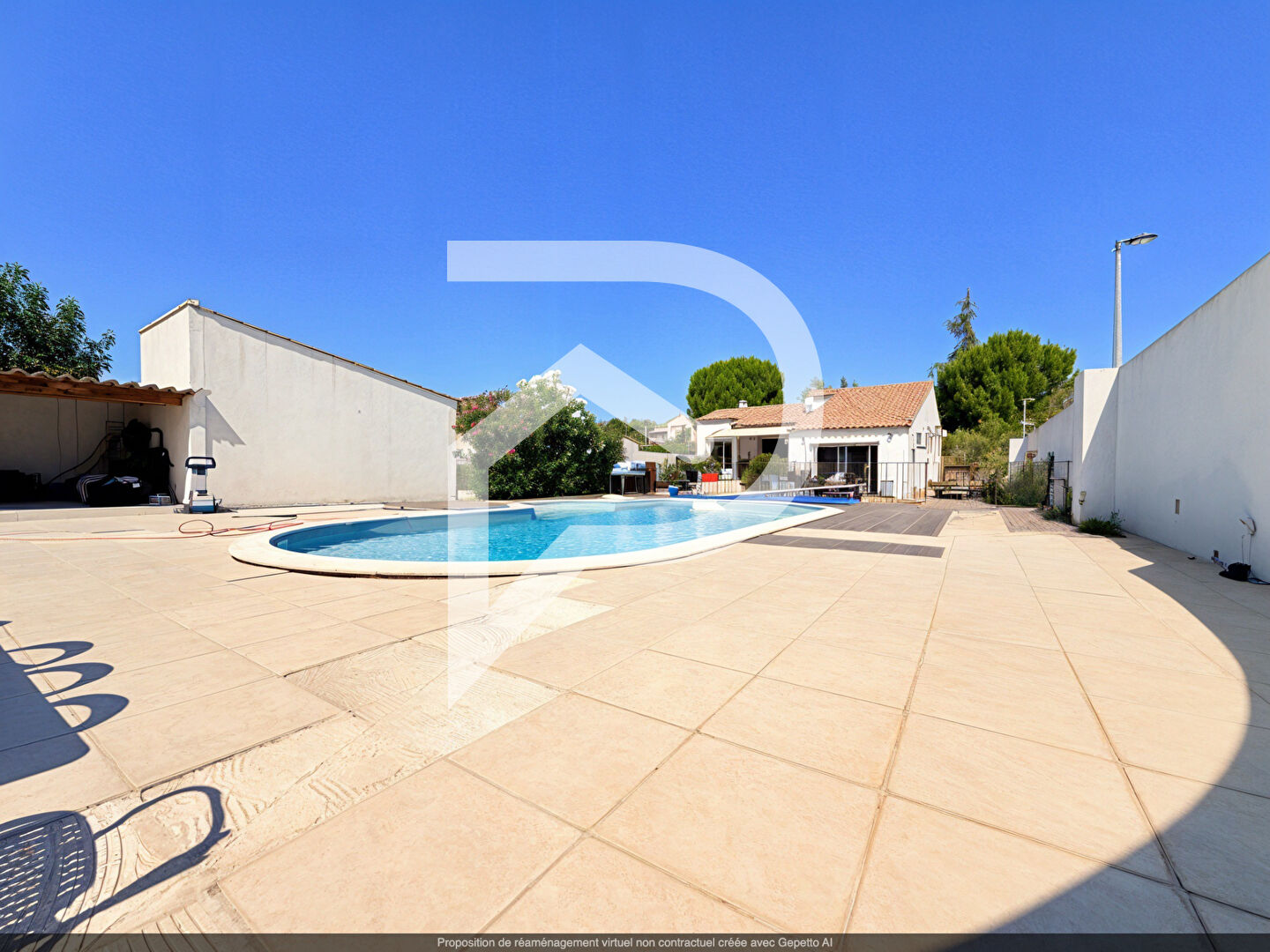 Maison de plain-pied avec piscine et studio indépendant (secteur Plan de Campagne)