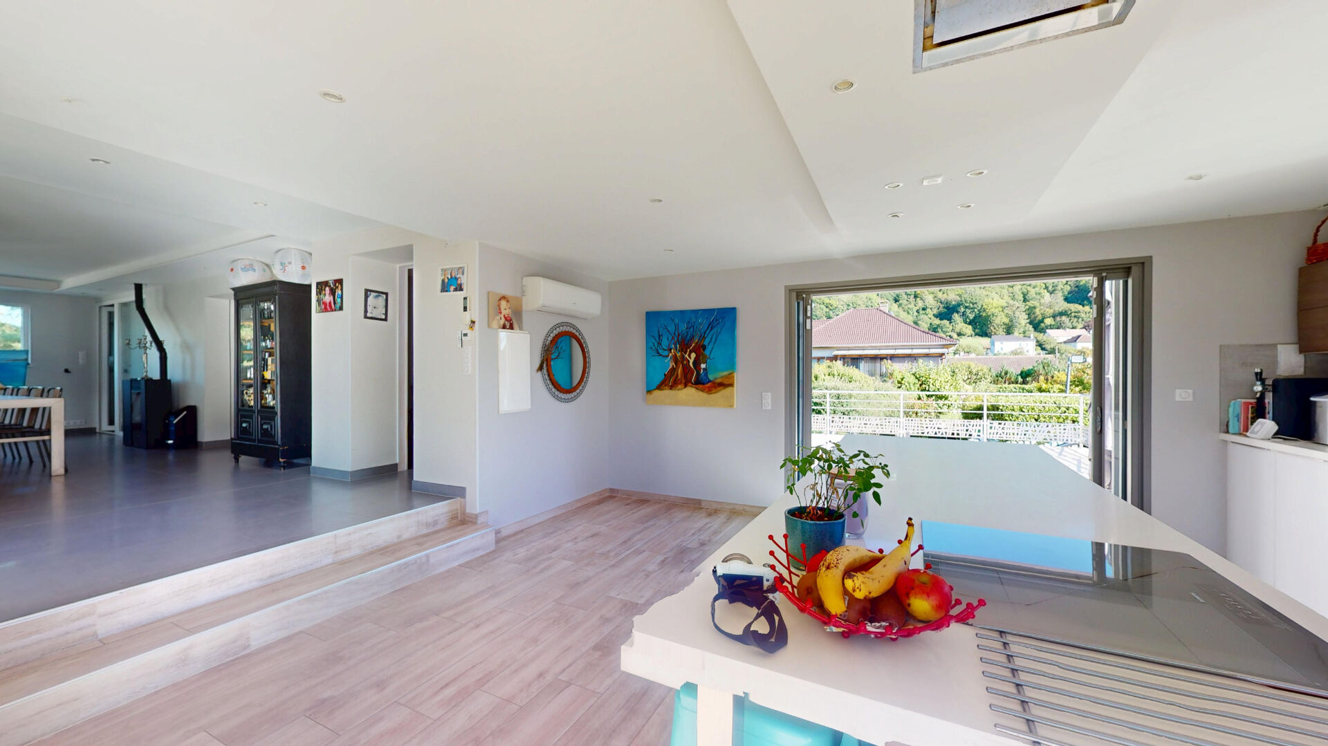 Photo Maison rénovée Avanne-Aveney -  297 m2 image 3/6