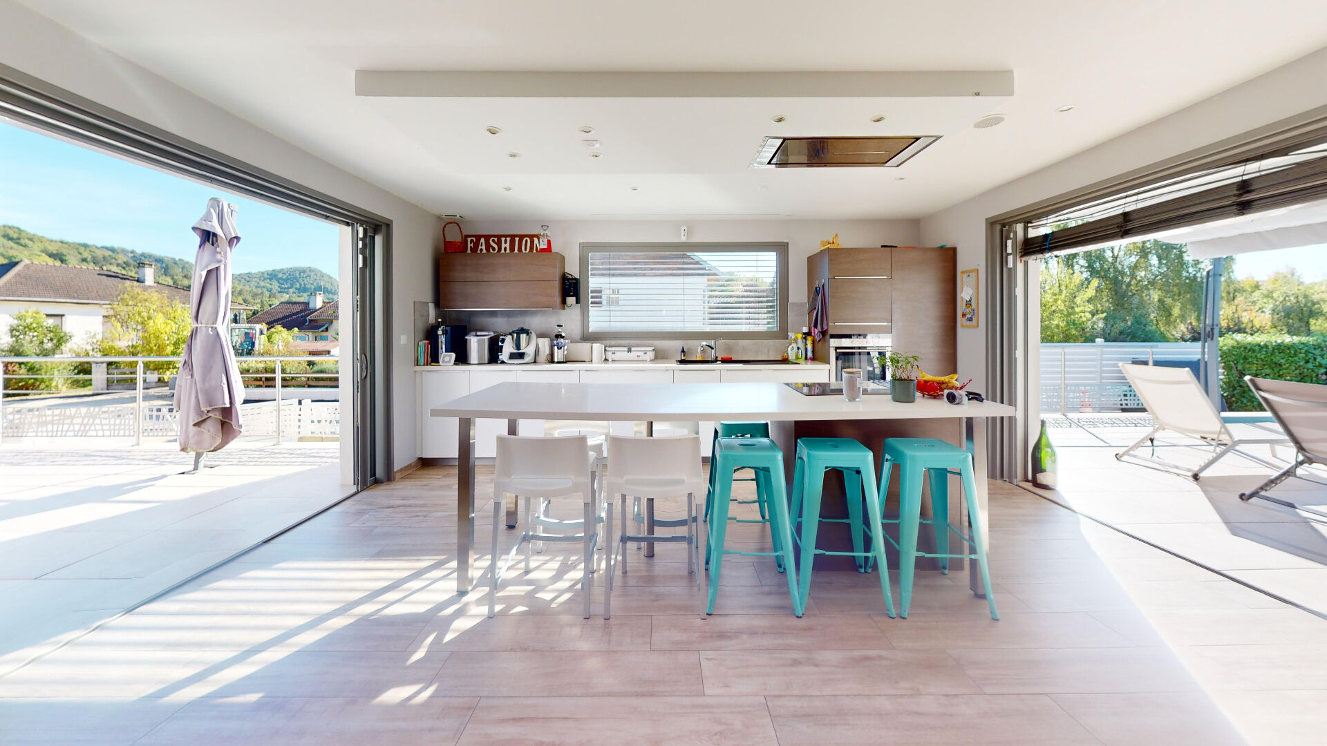 Photo Maison rénovée Avanne-Aveney -  297 m2 image 6/6