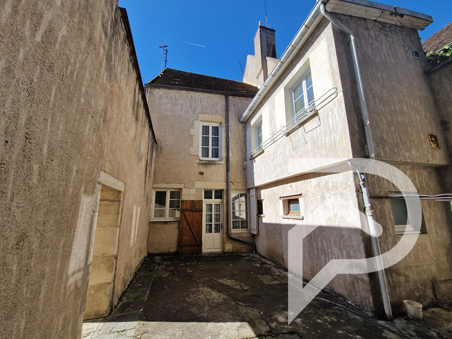Immeuble Dole 6 pièce(s) 144 m2 + combles + terrasse