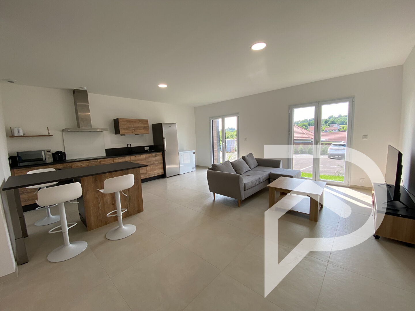 appartement 85M² rdc droit