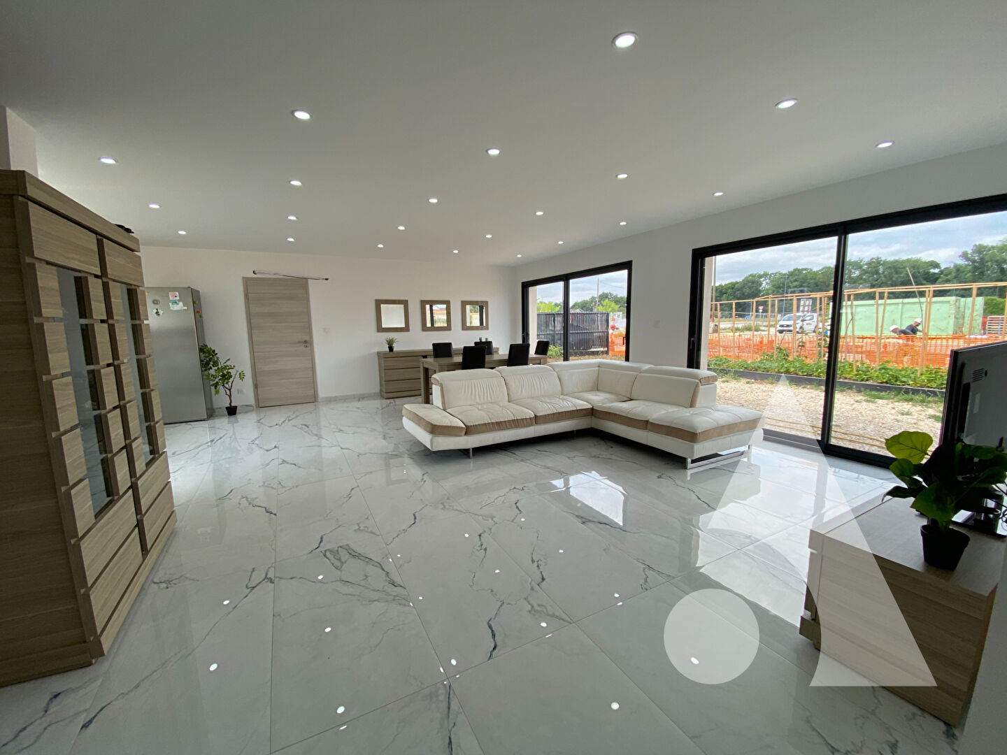 Photo Maison Tavaux 5 pièce(s) 100 m2 image 4/6