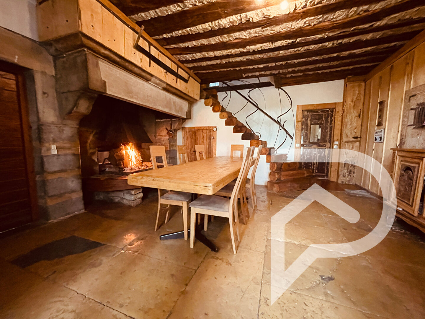 Propriété de caractère - 195M2 - 7 chambres