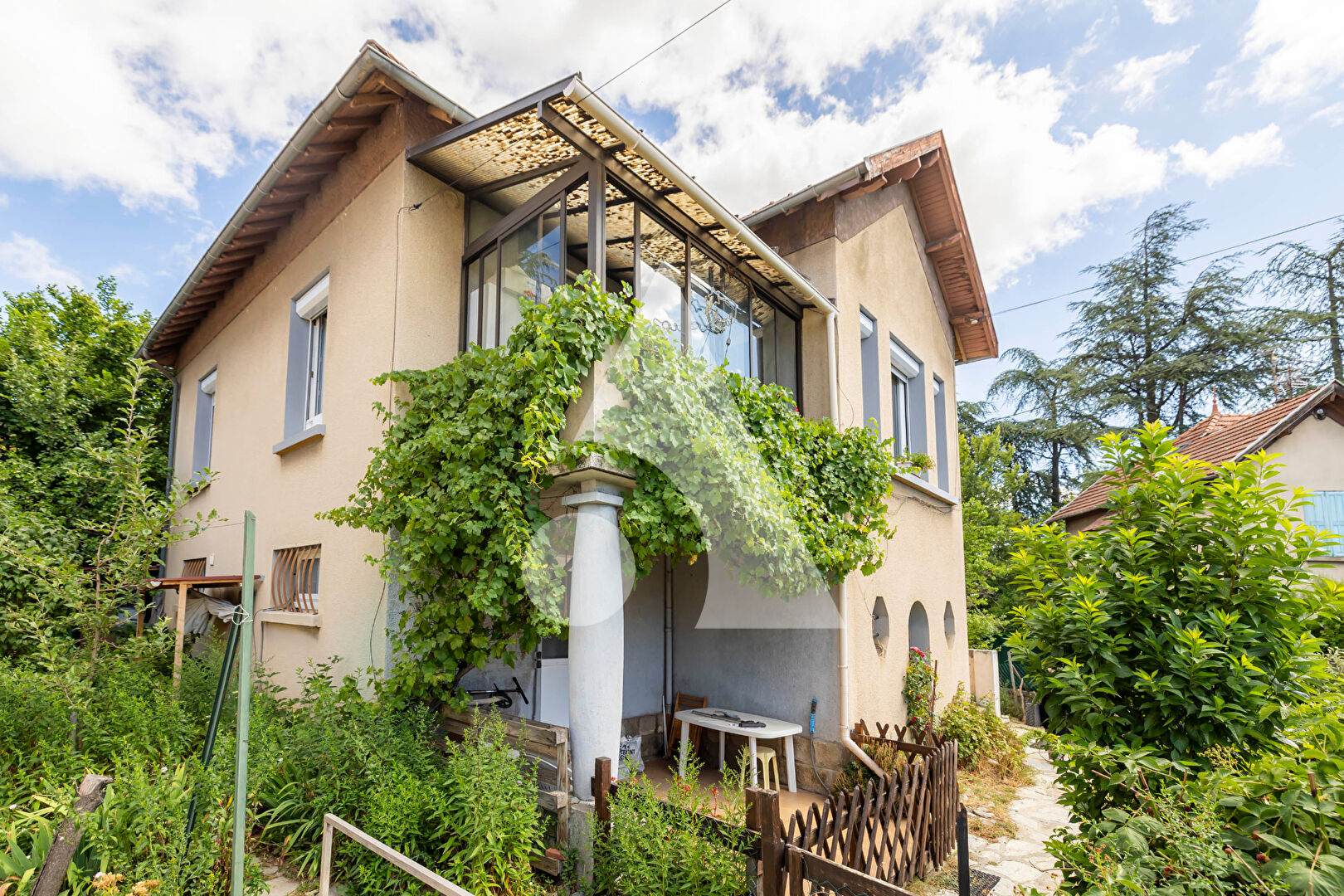 
À vendre ? Maison T4 avec T2 indépendant ? 135 m² env.
