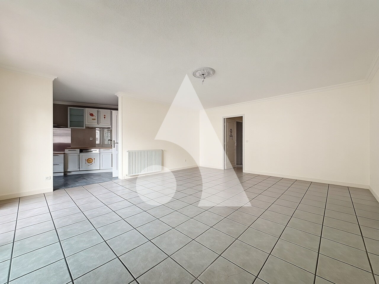 
&Agrave; vendre - Appartement T3 lumineux avec Garage en centre-ville de Gap
