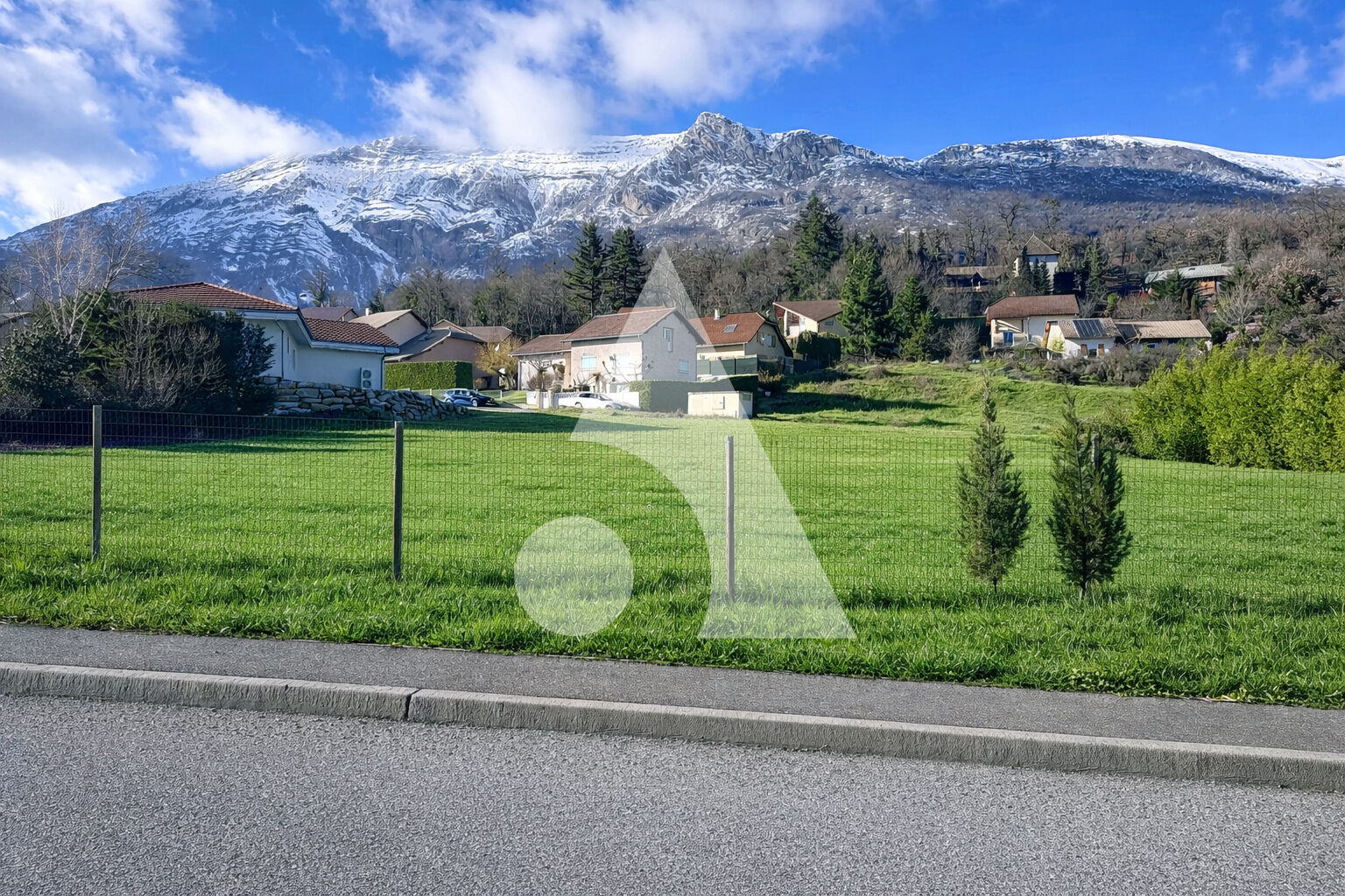 
Terrain &agrave; b&acirc;tir environ 542 m2 &agrave; Gap (Charance / Les Aurouzes)
