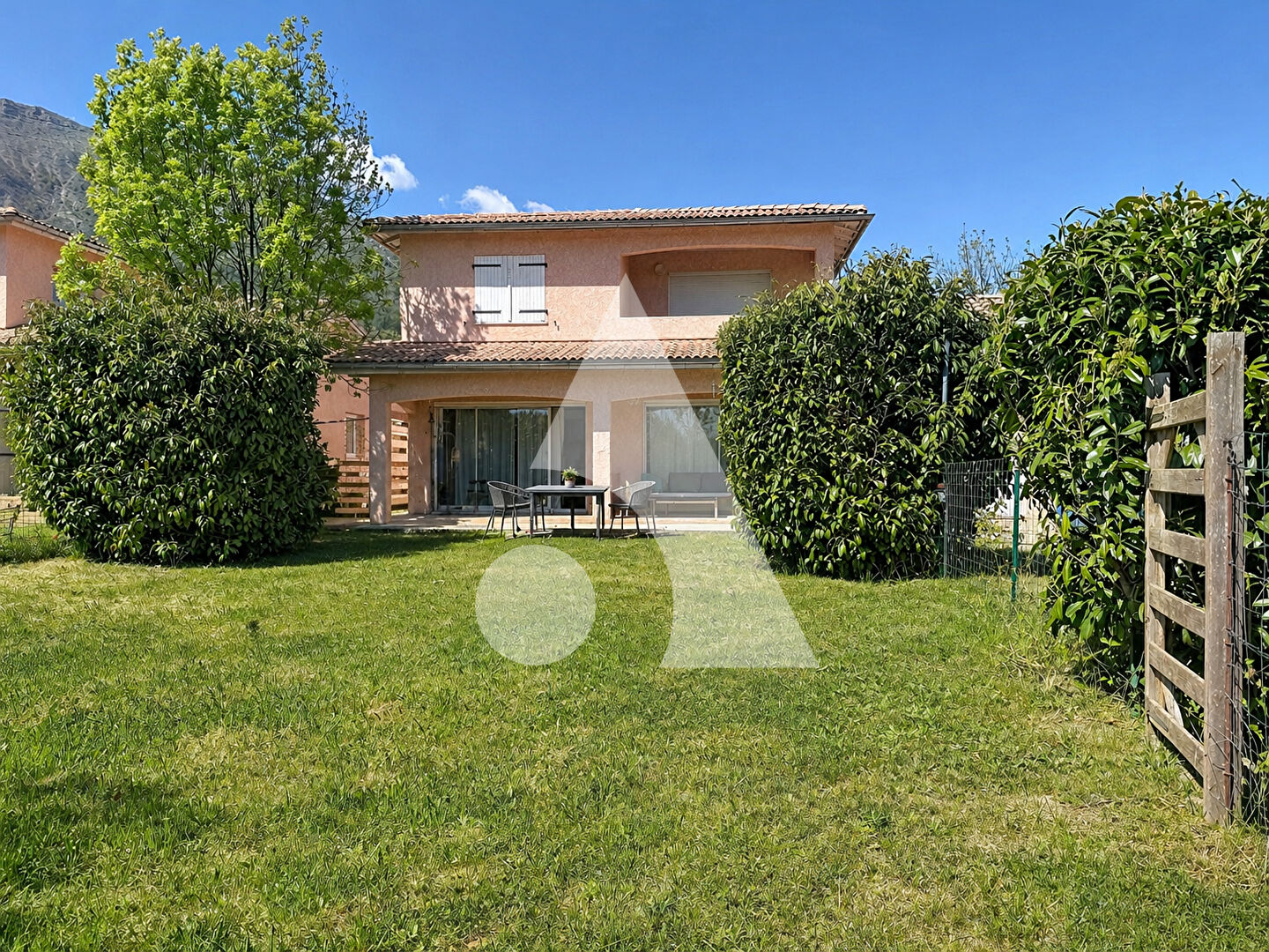 
Maison avec 2 appartements | Gap
