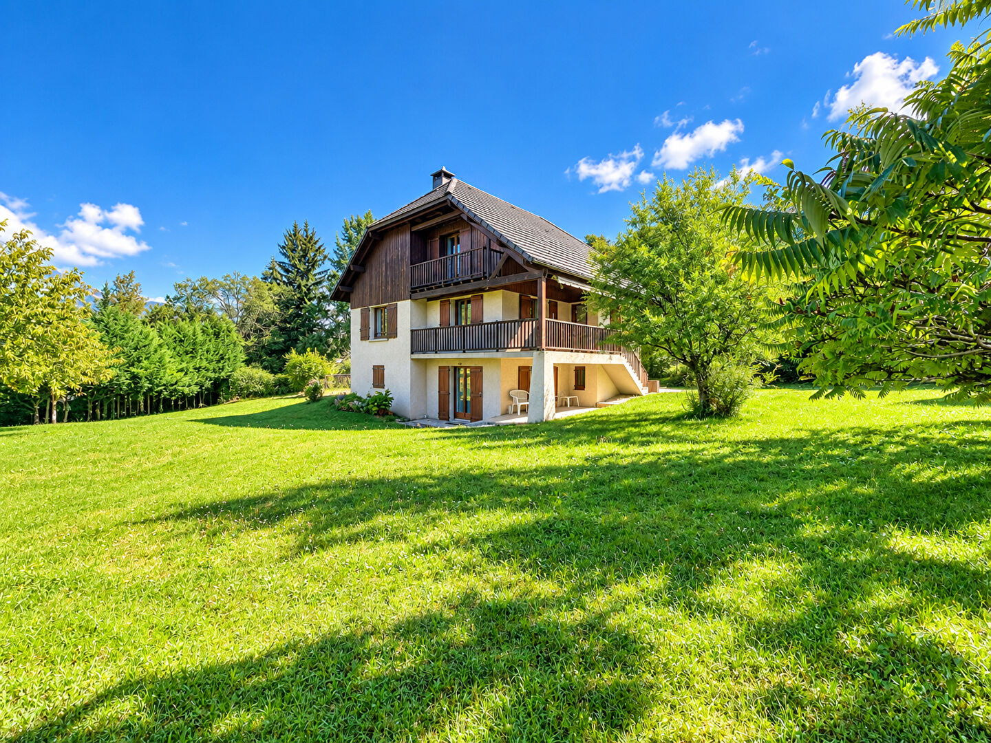 
Maison avec terrain et beau potentiel - Saint-Sauveur 05200
