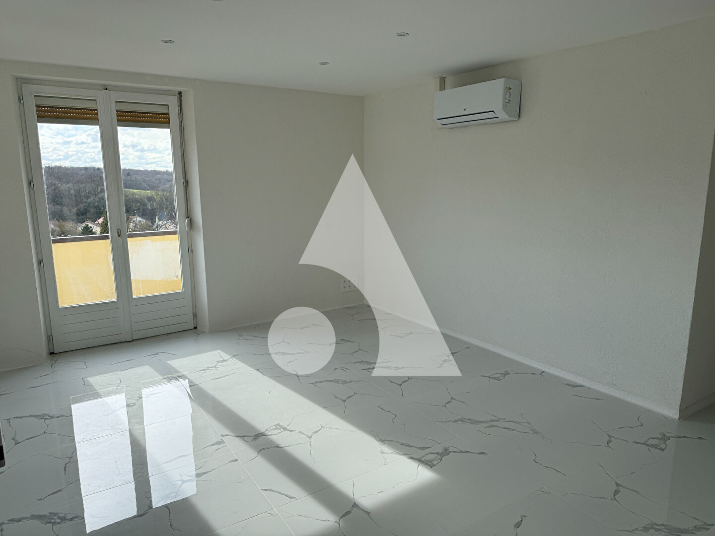 Photo Appartement Beaucourt 2 pièce(s) 65.68 m2 image 2/6