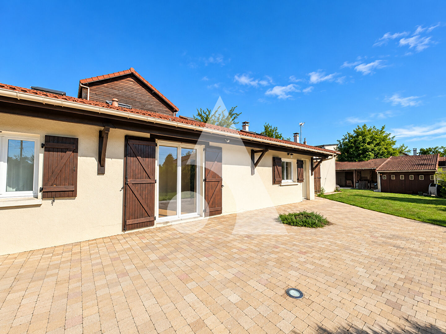 PLAIN-PIED AU CALME - QUARTIER VILLAGE