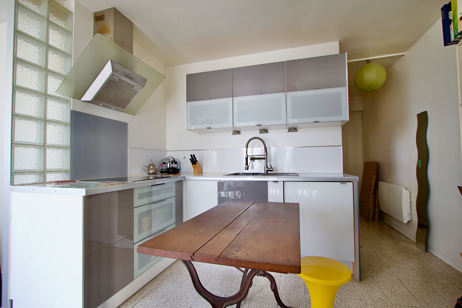 Photo PALAVAS RIVE GAUCHE - BEAU T2 AVEC LOGGIA - 46 M2 ENVIRON DONT LOGGIA 3 M2 - VUE ÉTANGS - PROXIMITÉ IMMÉDIATE DE LA PLAGE image 2/6