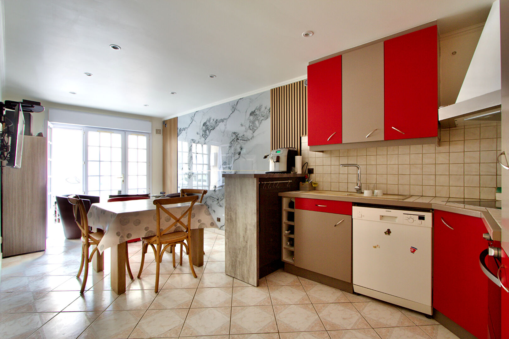 Photo PALAVAS LES FLOTS - CENTRE VILLE -  APPARTEMENT 4 PIÈCES  - 58 M2 - 3 CHAMBRES - image 3/6