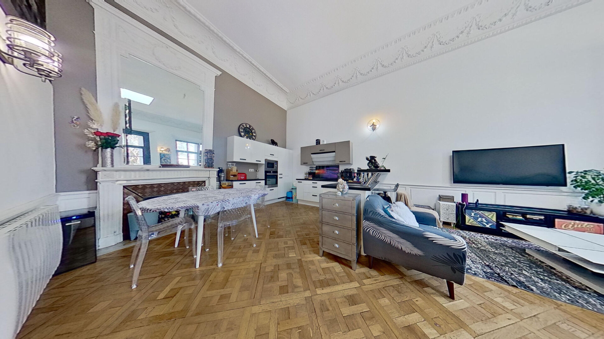 Photo LATTES - 4 PIÈCES D'EXCEPTION - 85 M2 - BELLE HAUTEUR SOUS PLAFOND - JARDIN DE 150 M2 ENV - 3 PLACES DE PARKING PRIVATIVES  Lattes - 3 pièce(s) - 84.6 m2 image 3/6