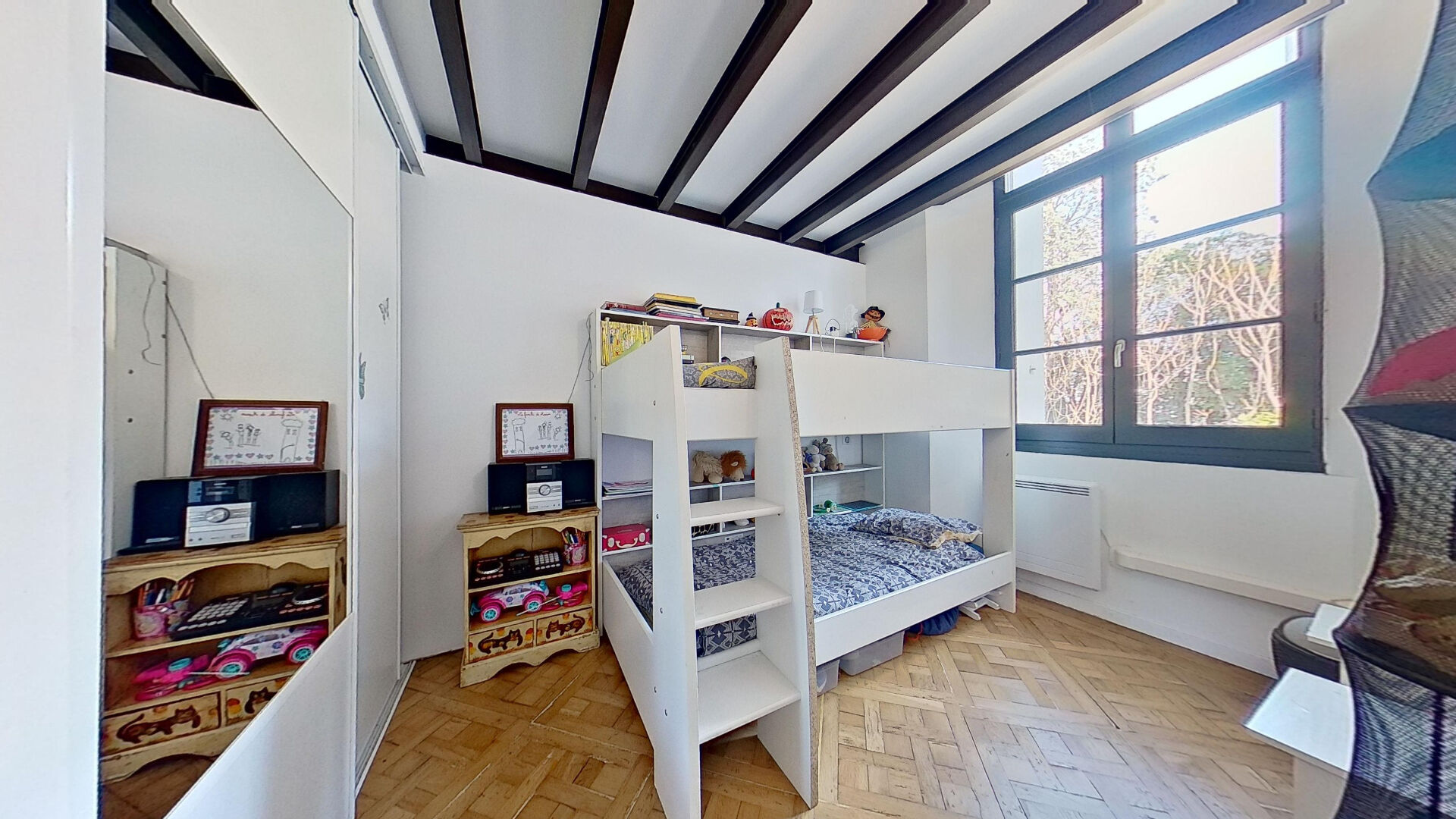 Photo LATTES - 4 PIÈCES D'EXCEPTION - 85 M2 - BELLE HAUTEUR SOUS PLAFOND - JARDIN DE 150 M2 ENV - 3 PLACES DE PARKING PRIVATIVES  Lattes - 3 pièce(s) - 84.6 m2 image 5/6