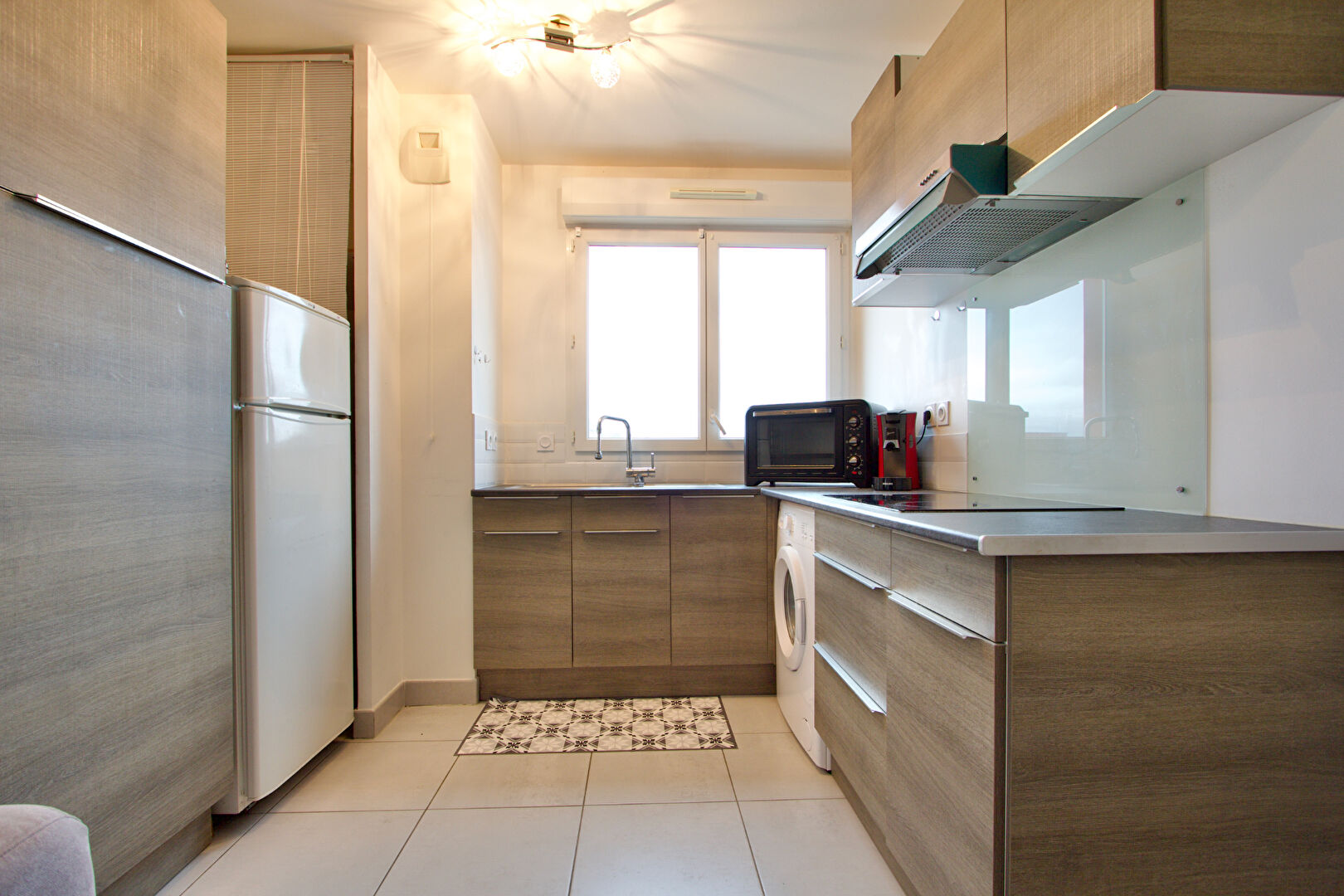 Photo LATTES - MAURIN -  APPARTEMENT 2 PIÈCES - 42 m2 - BALCON - DERNIER ÉTAGE - PLACE DE PARKING PRIVATIF image 4/6